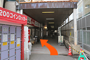 6.コインロッカーの先を左へ