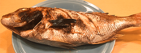 宴会向け料理(真鯛の塩焼き)